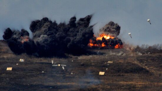 Eastern Military District's 5th Combined-Arms army holds joint tactical drill