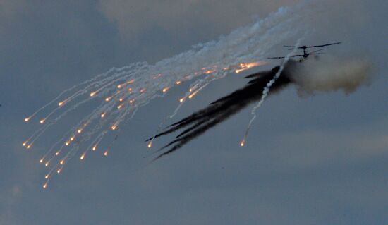 Eastern Military District's 5th Combined-Arms army holds joint tactical drill