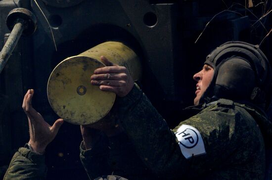 Eastern Military District's 5th Combined-Arms army holds joint tactical drill