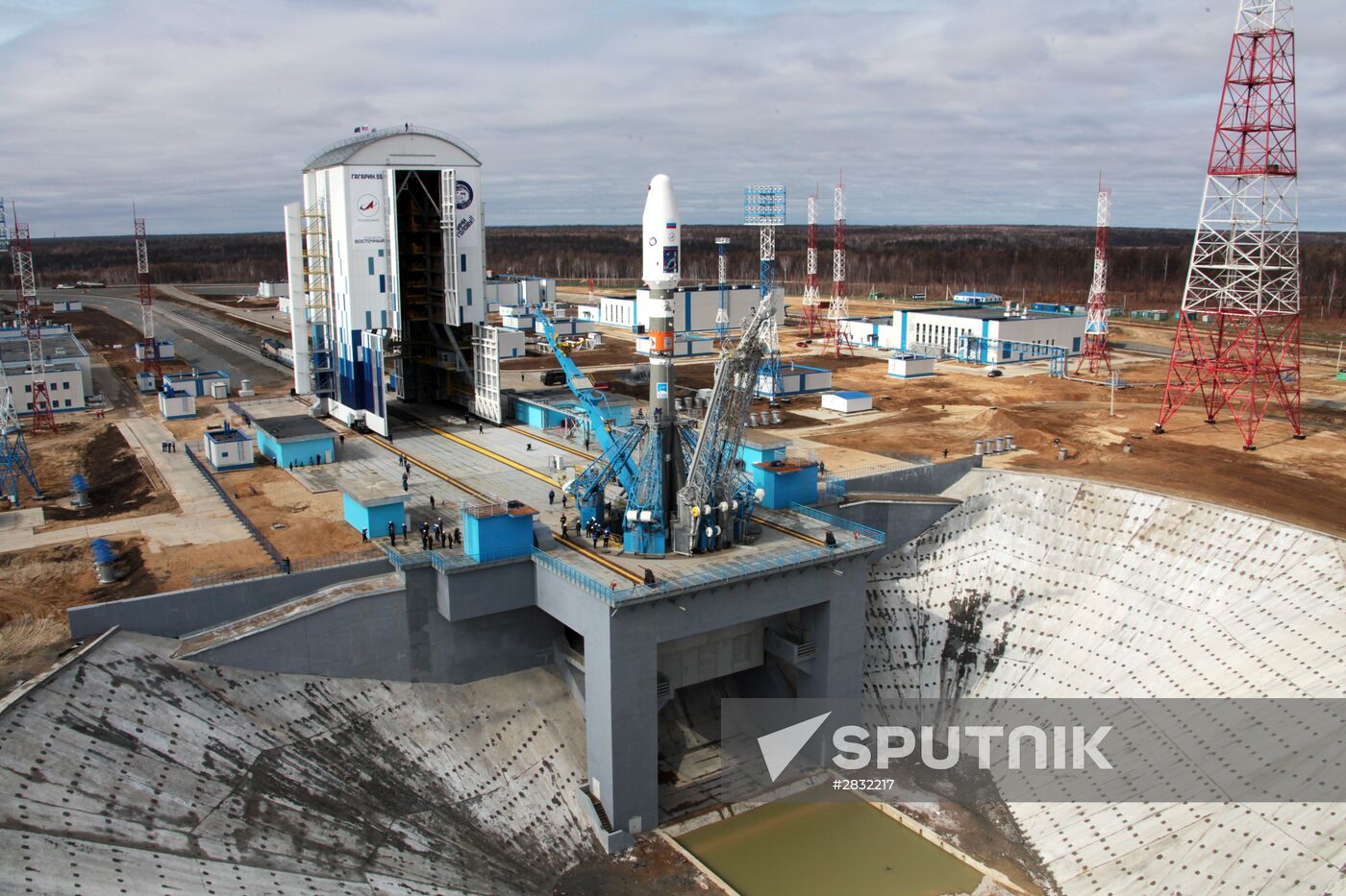 Soyuz-2.1a carrier vehicle taken to Vostochny space center's launch pad