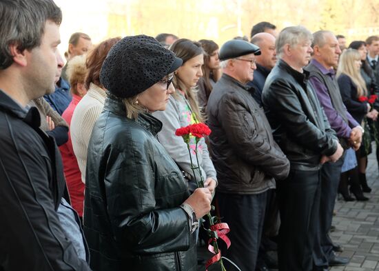 Paying last respects to police chief Andrei Gosht in Samara