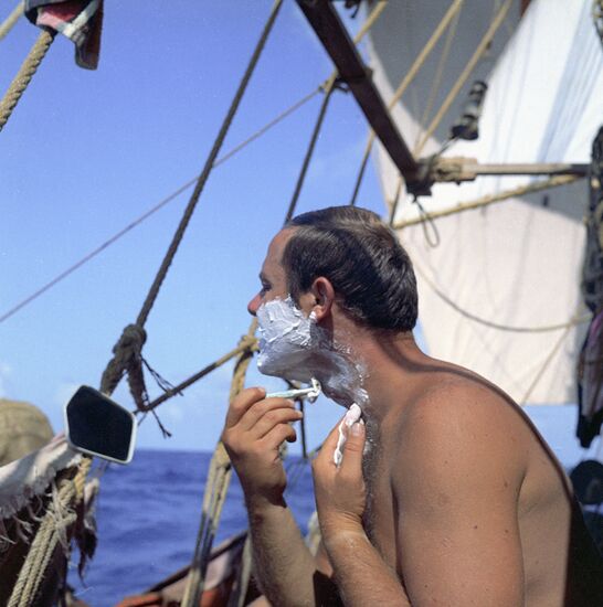Expedition on reed boat Ra II