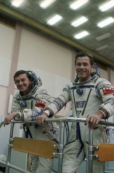 Soviet cosmonauts Titov and Serebrov