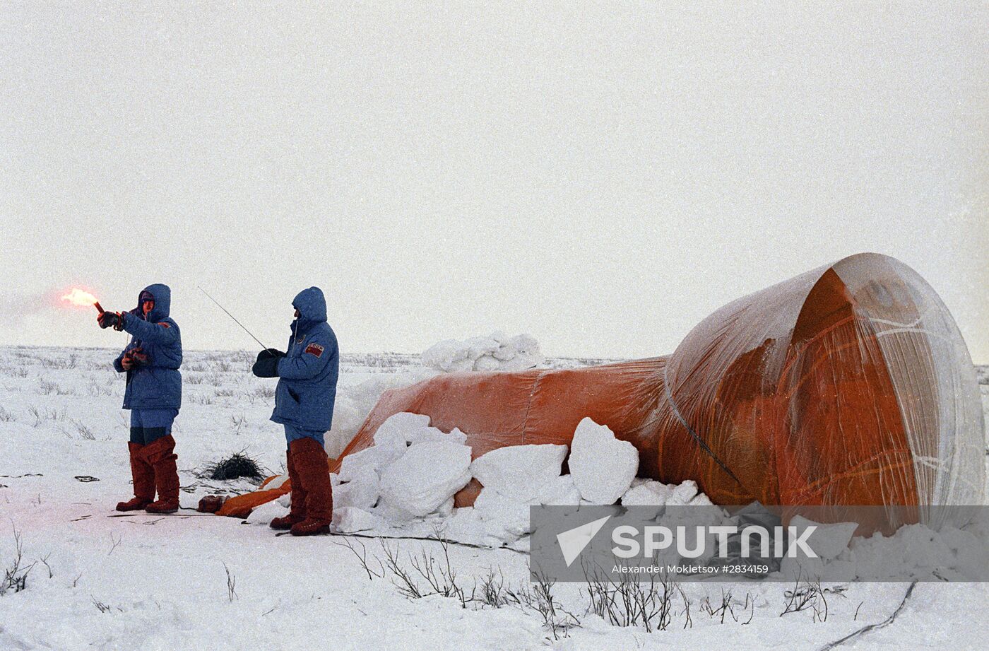 Soviet cosmonauts Titov and Serebrov