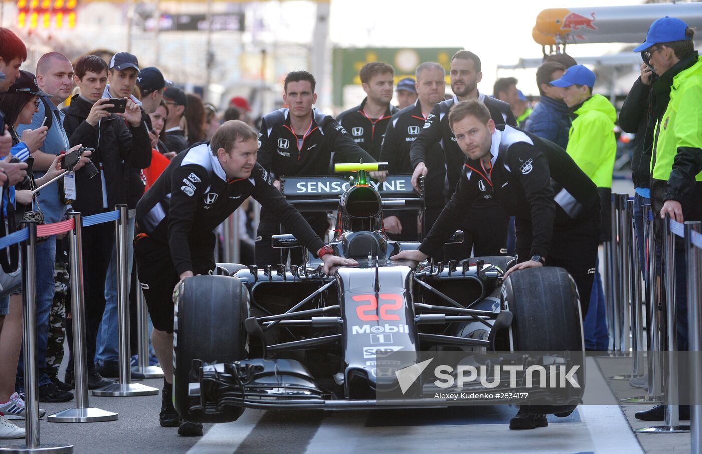Preparing for Russian stage of Formula One World Championship