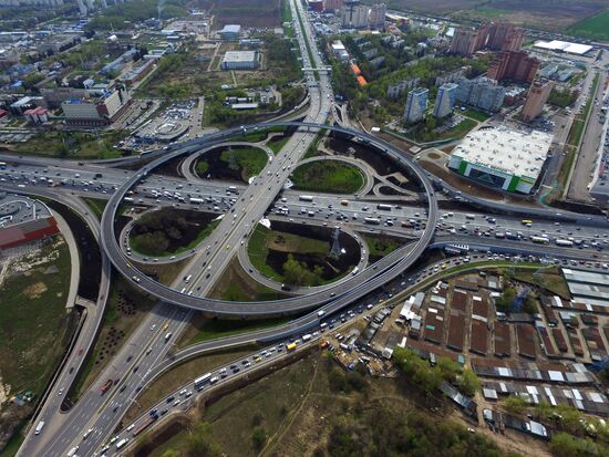 Cloverleaf interchange between Kashirskoye Highway and MKAD Ring Road
