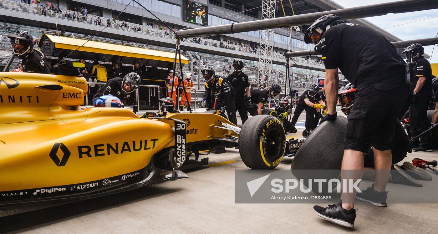 2016 Formula 1 Russian Grand Prix. Practice one