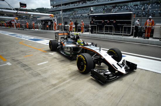 2016 Formula 1 Russian Grand Prix. Practice one