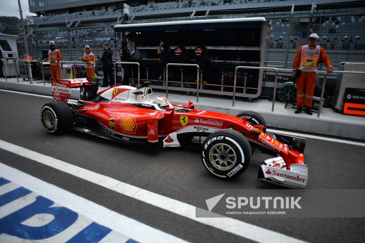2016 Formula 1 Russian Grand Prix. Practice one