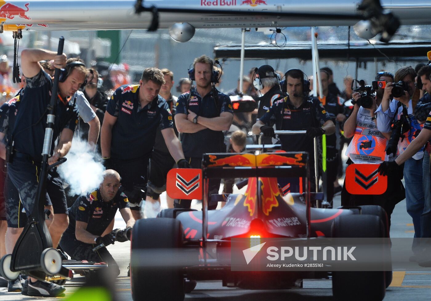 2016 Formula 1 Russian Grand Prix. Second practice session