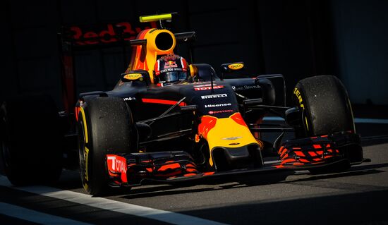 2016 Formula 1 Russian Grand Prix. Second practice session