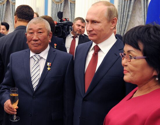 President Vladimir Putin presents Hero of Labor medals