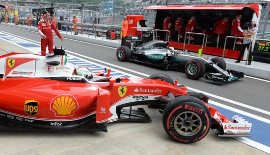 2016 Formula 1 Russian Grand Prix. Practice 3
