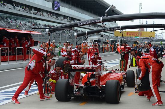 2016 Formula 1 Russian Grand Prix. Practice 3
