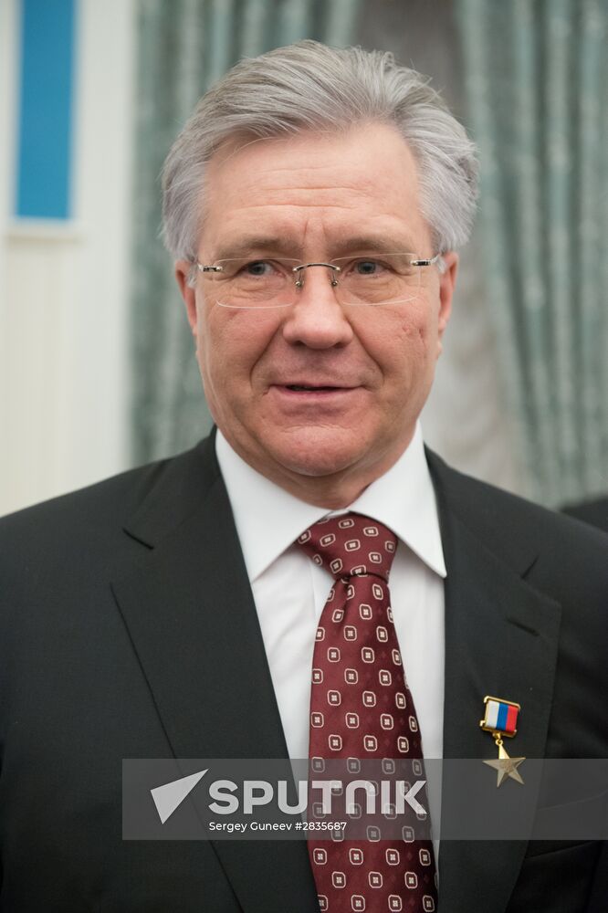 President Vladimir Putin presents Hero of Labor medals