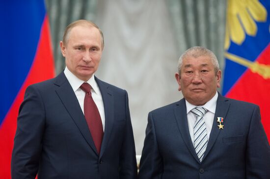 President Vladimir Putin presents Hero of Labor medals