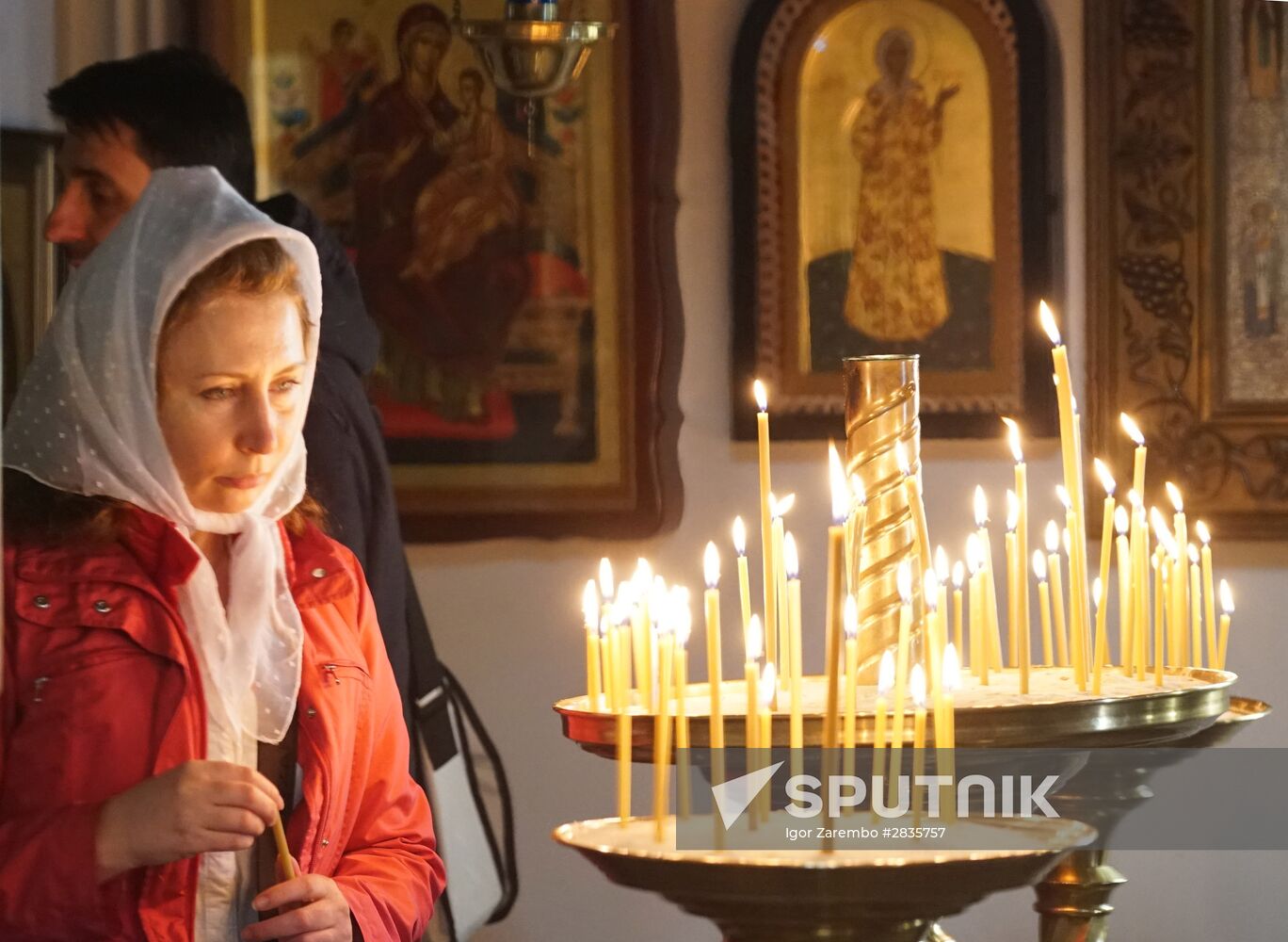 Festive Easter service in Berlin