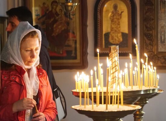 Festive Easter service in Berlin