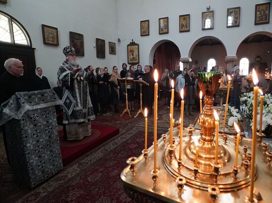 Festive Easter service in Berlin