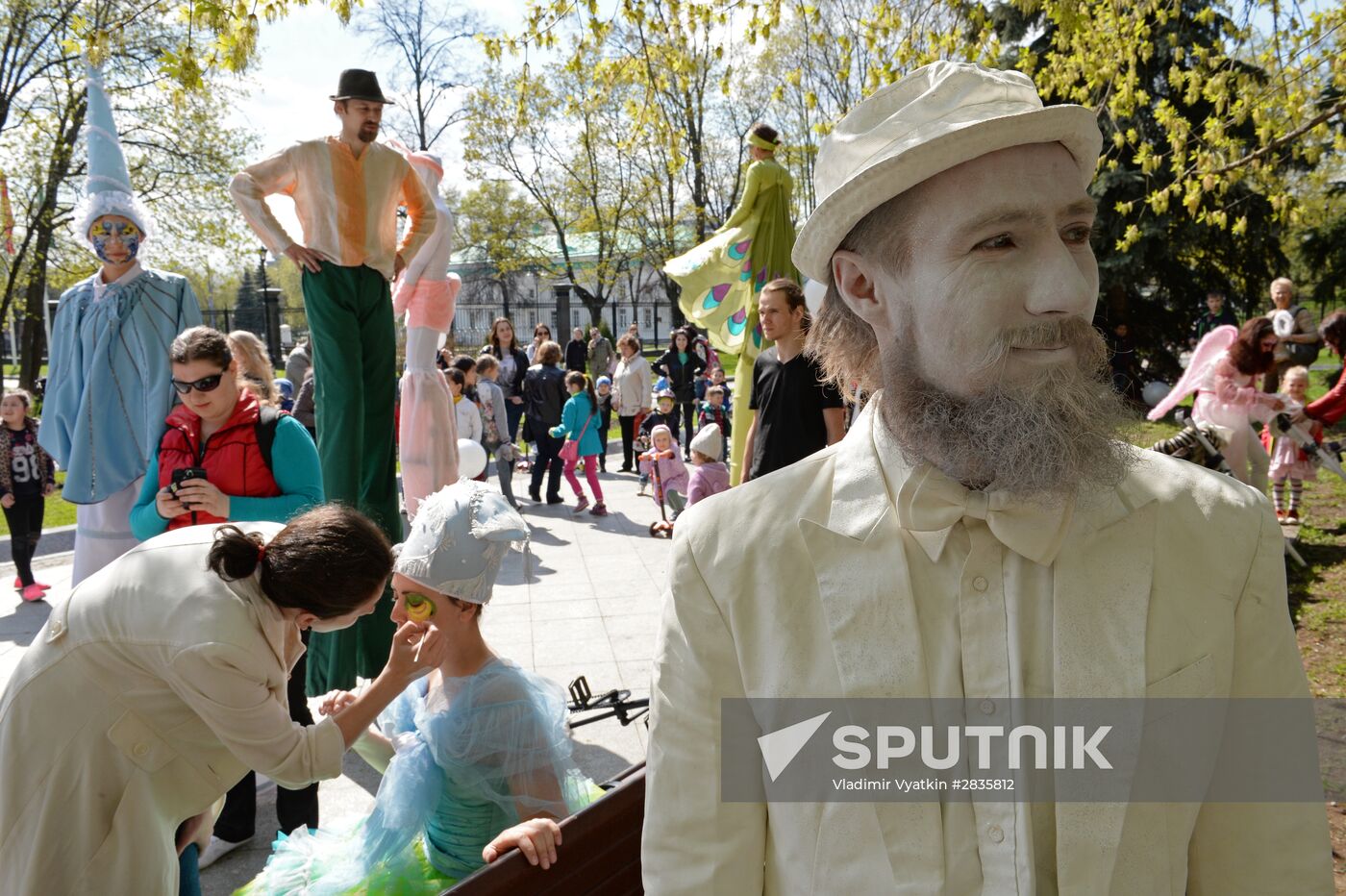 Stiltwalkers march at Between the Earth and Sky festival