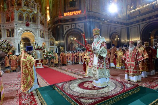 Easter service at Christ the Savior Cathedral in Moscow