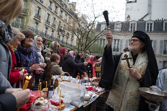 Easter celebrations in Paris