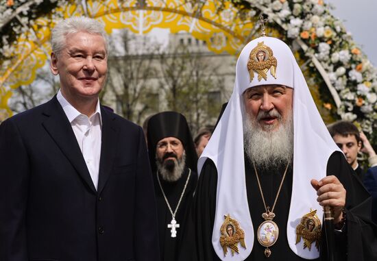 Patriarch Kirill of Moscow and All Russia and Moscow Mayor Sergei Sobyanin attend Easter Fair