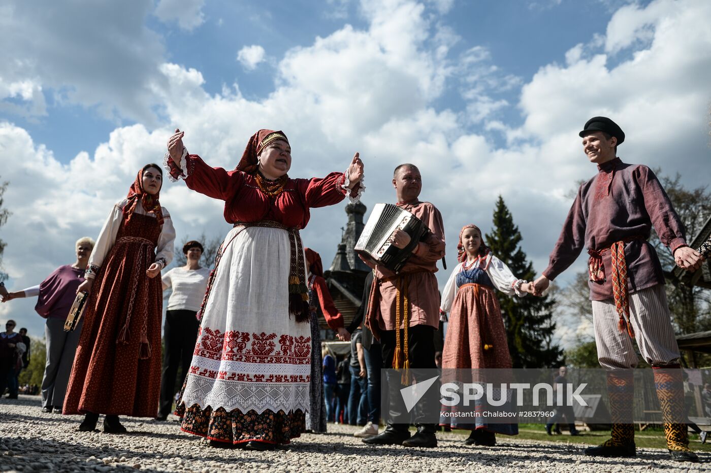 Celebrating Bright Week at Vitoslavlitsy museum of wooden architecture in Novgorod Region