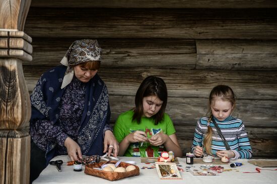 Celebrating Bright Week at Vitoslavlitsy museum of wooden architecture in Novgorod Region