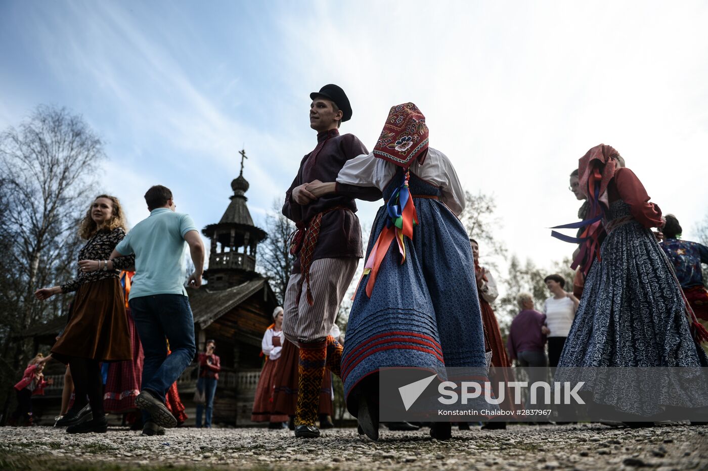 Celebrating Bright Week at Vitoslavlitsy museum of wooden architecture in Novgorod Region