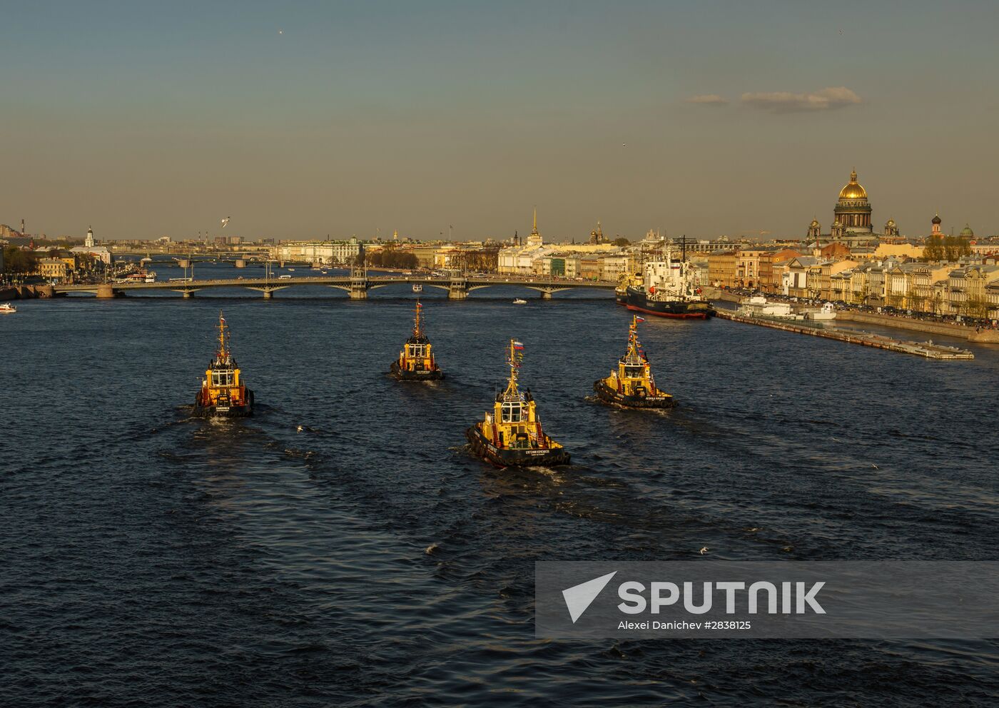 St. Petersburg hosts icebreaker festival
