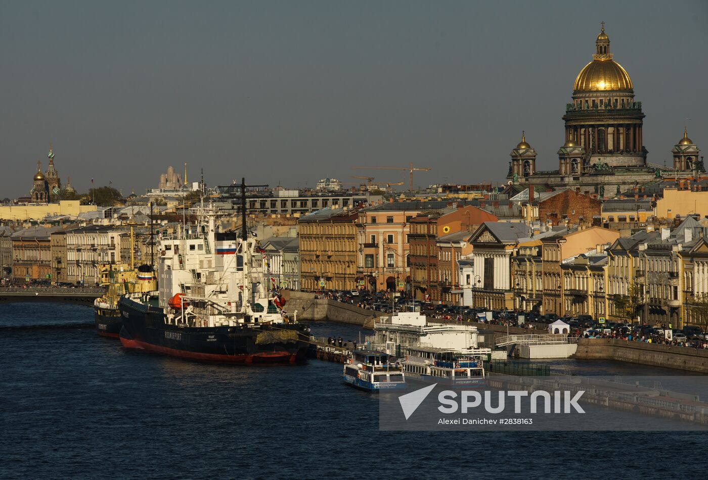 St. Petersburg hosts icebreaker festival
