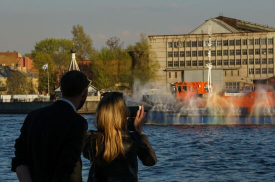 St. Petersburg hosts icebreaker festival