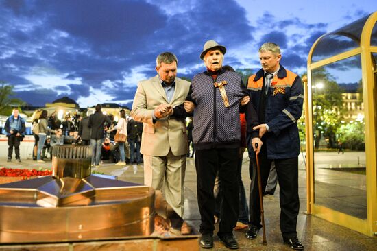 Eternal Flame memorial under maintenance in Alexander Garden