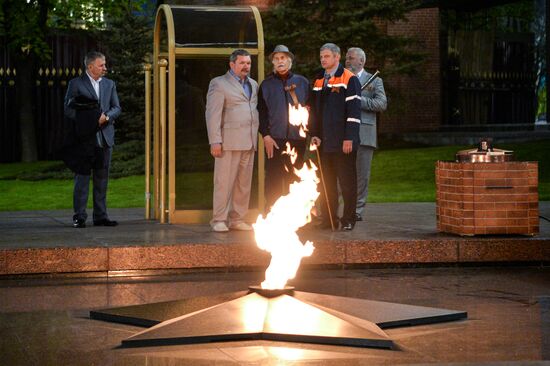 Eternal Flame memorial under maintenance in Alexander Garden