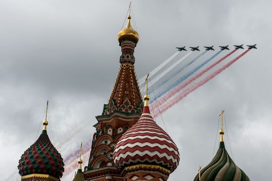 Russian military aircraft during Victory Day parade rehearsal