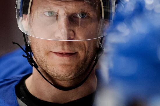 National teams train for 2016 IIHF World Championship