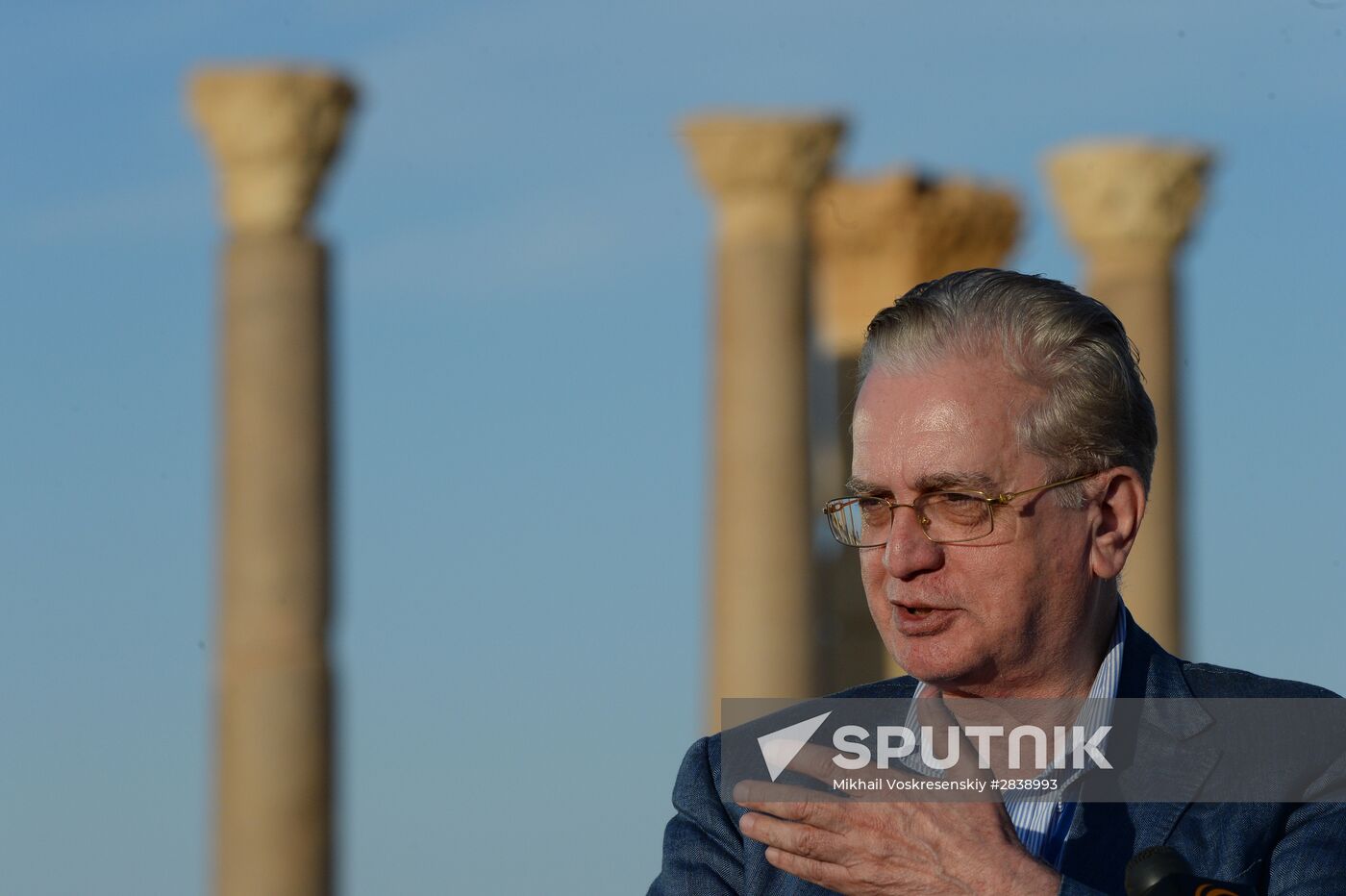 Mariinsky Theater orchestra performs in Palmyra