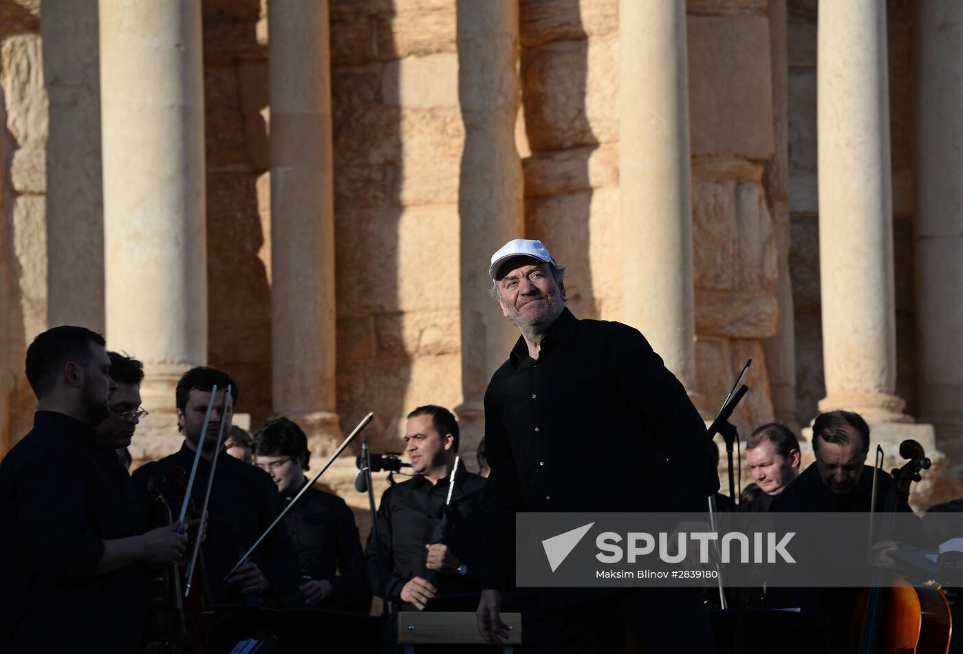 Mariinsky Theater orchestra performs in Palmyra