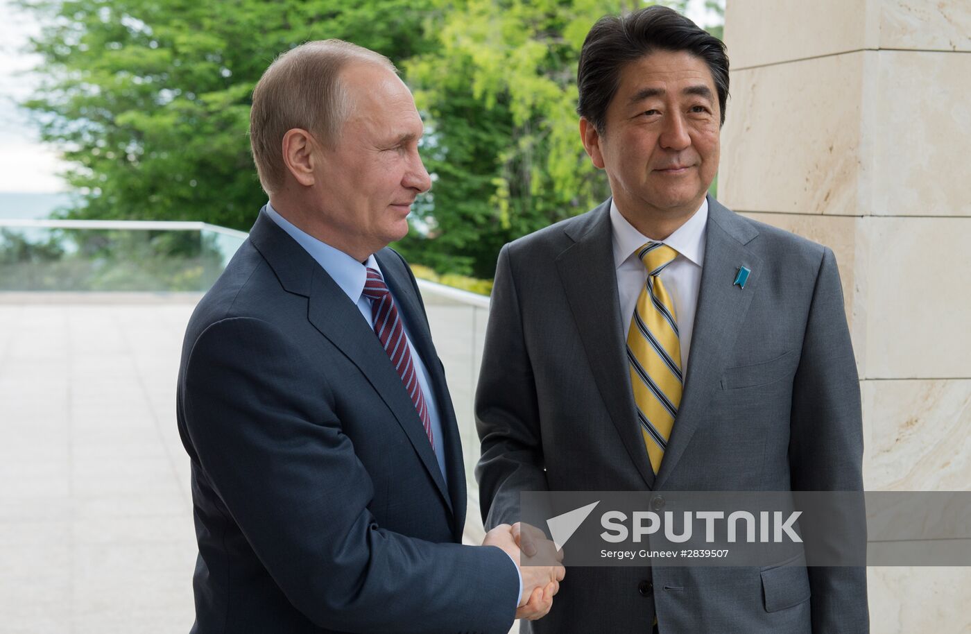 President Putin meets with Japan's Prime Minister Shinzo Abe