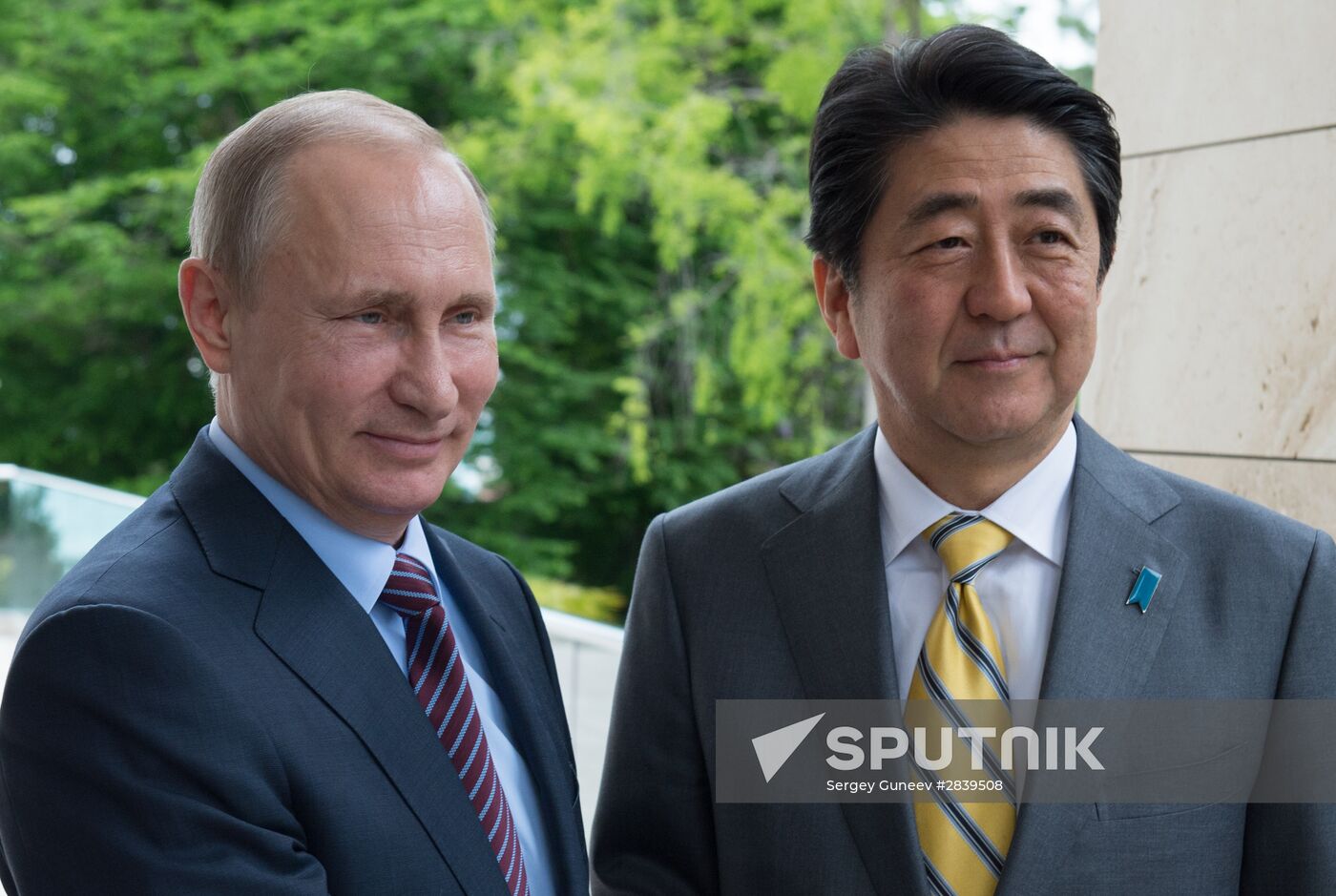 President Putin meets with Japan's Prime Minister Shinzo Abe