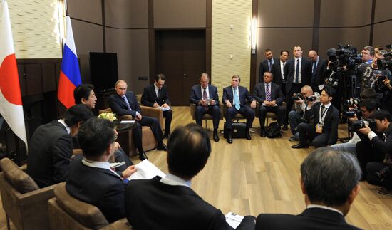 President Putin meets with Japan's Prime Minister Shinzo Abe