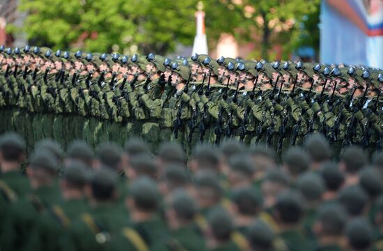 Final practice of military parade on 71st Victory anniversary