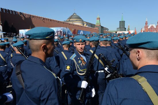 Final practice of military parade on 71st Victory anniversary