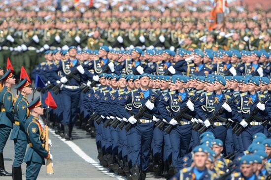 Final practice of military parade on 71st Victory anniversary