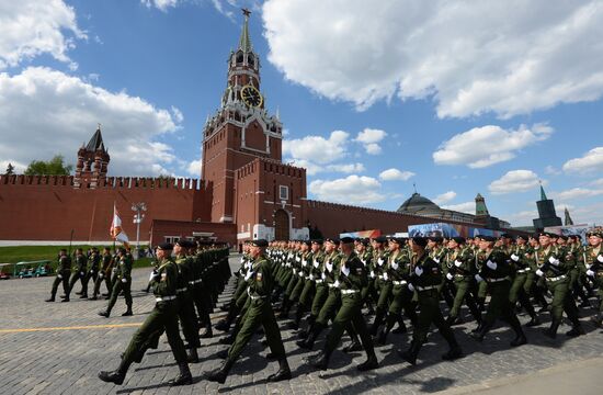 Final practice of military parade on 71st Victory anniversary