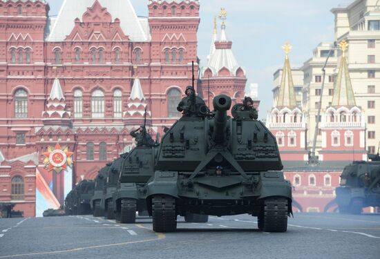 Final practice of military parade on 71st Victory anniversary