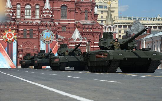 Final practice of military parade on 71st Victory anniversary