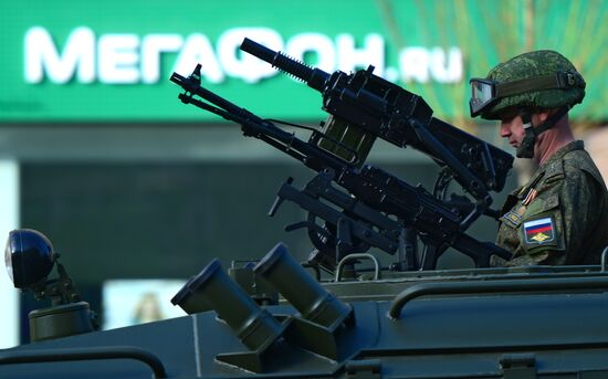Final practice of military parade on 71st Victory anniversary