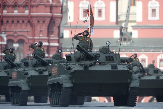 Final practice of military parade on 71st Victory anniversary